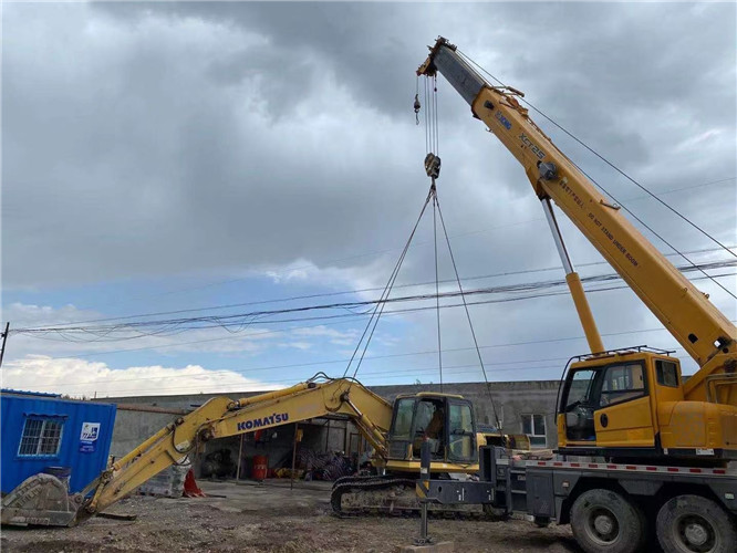 浚县25吨吊车的工作半径是多少？