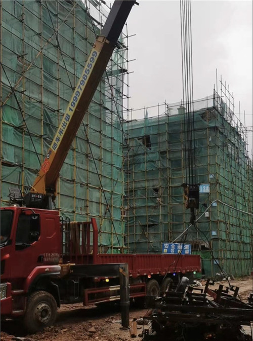 浚县“慢工细活”—— 吊车的 “微动控制” 技术